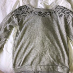 Grey flower embroidered crew neck